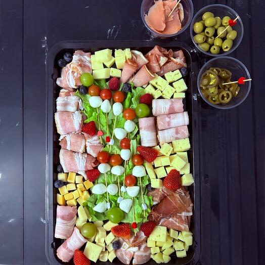 Ассорти из сыров   Мясная тарелка   колбас рыбы солений букет колбасный букет сырный
