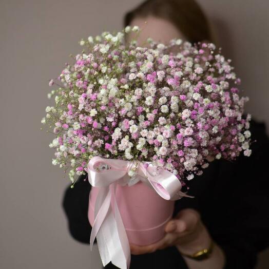 Коробка с розовой гипсофилой