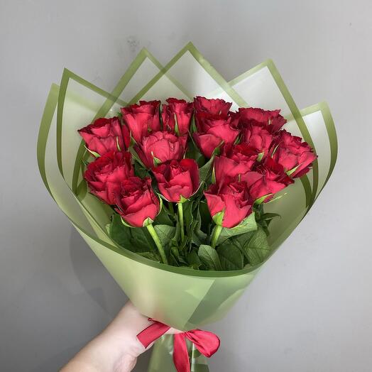 Букет роз Мадам Рэд 40 см (15 шт)