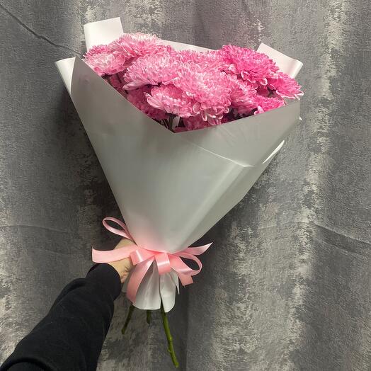 Букет из розовых кустовых хризантем