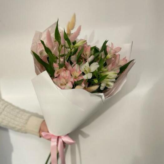 Bouquet of 5 alstroemeria