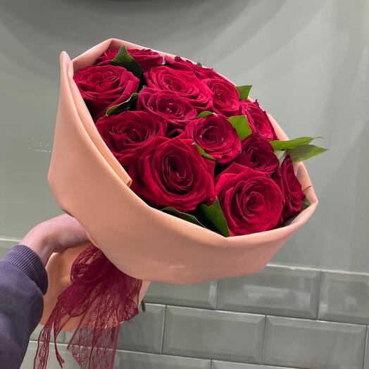Букет из алых роз на день рождения , юбилей, маме, любимой