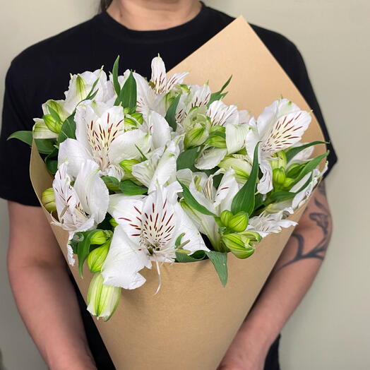 White Alstra | Bouquet of white alstroemerias