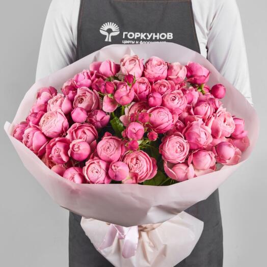 Букет из 15 кустовых нежно-розовых роз Silva Pink "Розовая сказка" оформление в упаковку