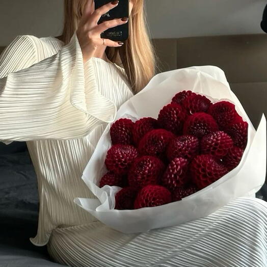 Георгины шикарный букет