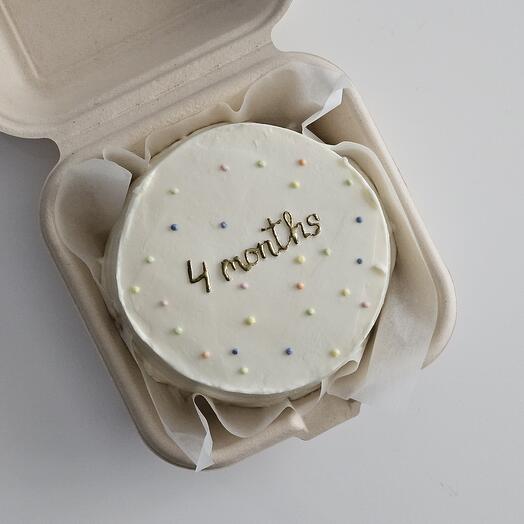 Бенто торт детский с цветными точками на каждый месяц