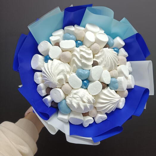 Сладкий букет с зефиром в синей упаковке