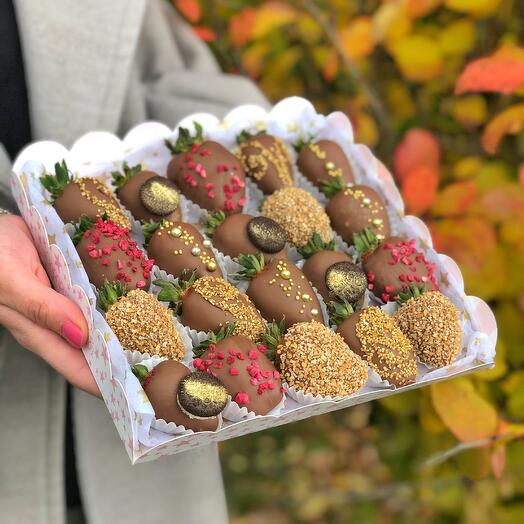 Набор из клубники в шоколаде 4