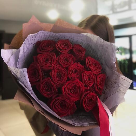 15 rosas rojas largas