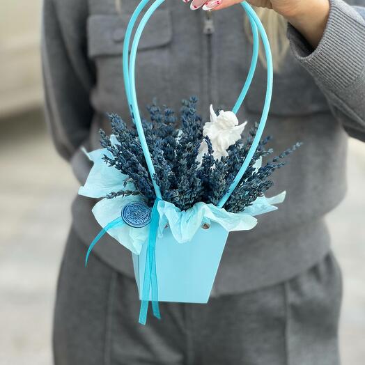 Букет  из лаванды в сумочке