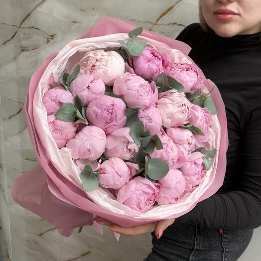 Букет из 19 пионов Сара Бернард