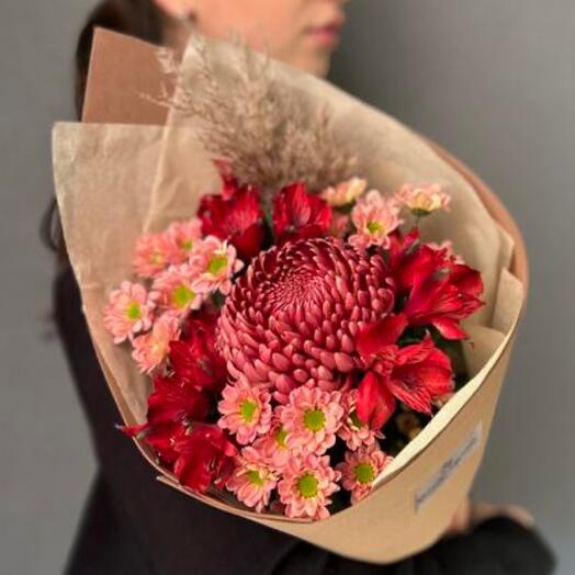 Bouquet "Pulse" (Bigudi chrysanthemum, santini, alstroemeria)