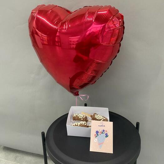 Подарочный набор бананы в шоколаде с фольгированным шаром