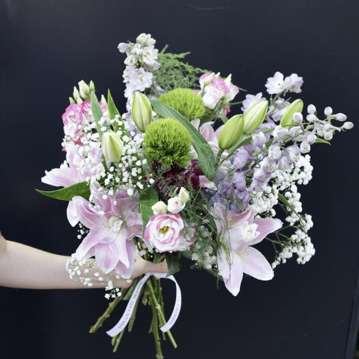 Ramo de Lilium y Delphinium