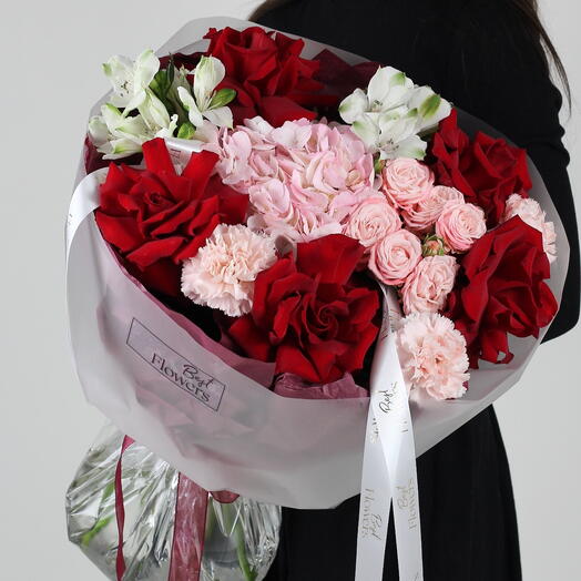С любовью 🥰 для любимой девушки на 8 марта