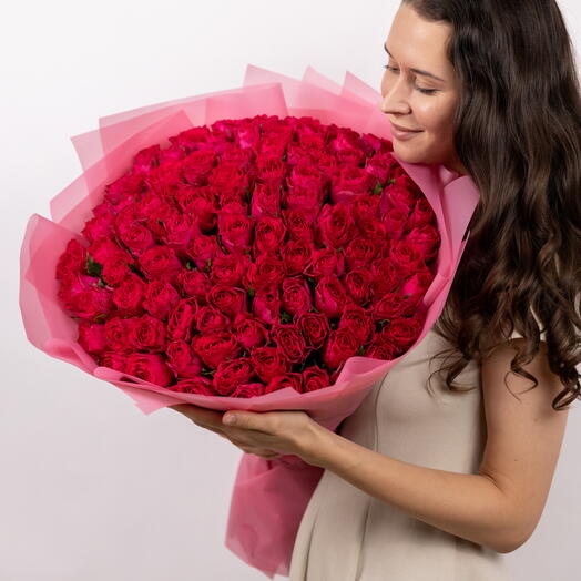 101 малиновая роза Madam Cerise 60 см