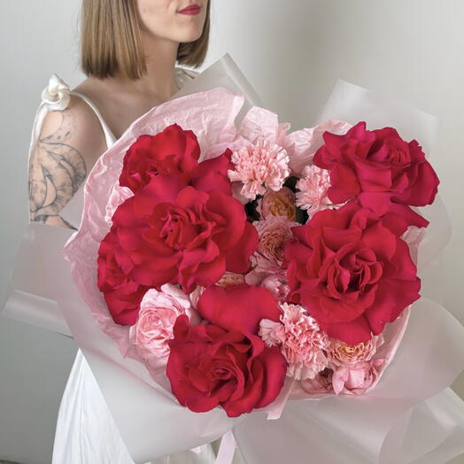 Изысканный букет из французских и пионовидных ароматных роз 💖