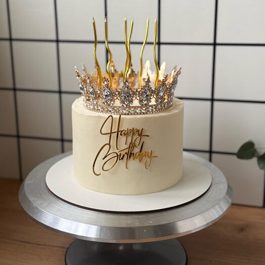 Торт 1.5кг с короной HAPPY BIRTHDAY + 6 свечей