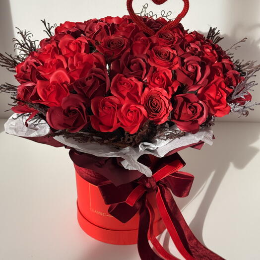 Virágdoboz 55 rózsa szeretlek