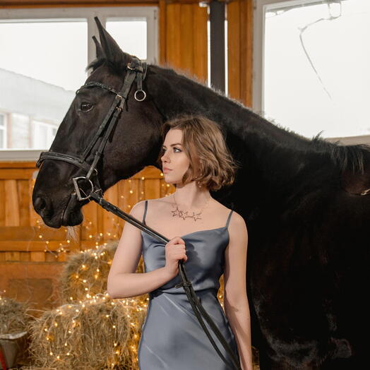 Подарочный сертификат на 5000 рублей  на услуги конного клуба