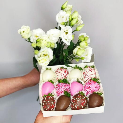 Клубника в шоколаде и Лизиантус