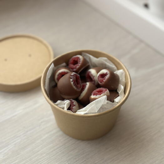 Малина в двойном шоколаде 150 г