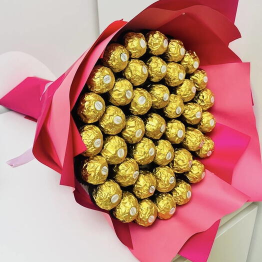 Большой букет из конфет Ferrero Rocher