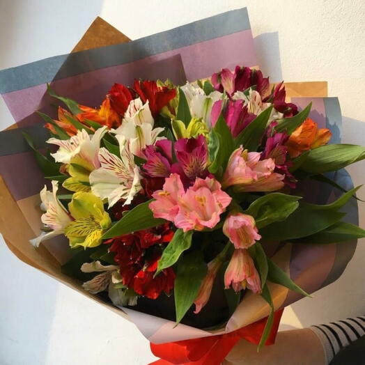 Монобукет Carpe Diem из 11 ярких альстромерий