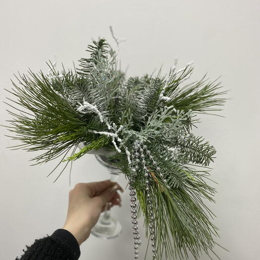 Новогодняя композиция в фужере