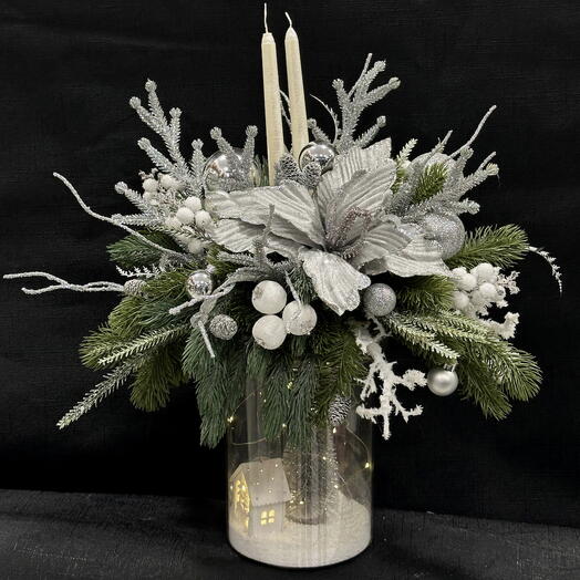 Новогодняя композиция «Серебряная роскошь»