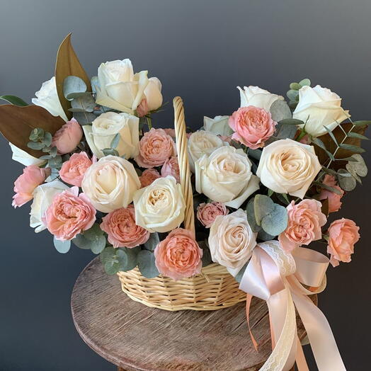 Корзина цветов 33