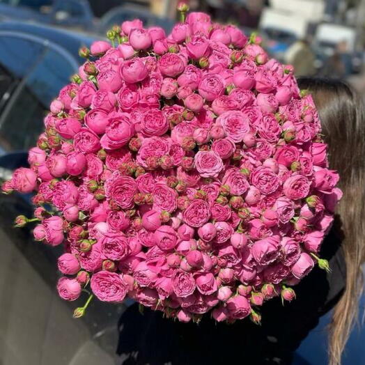 Пионовидная роза