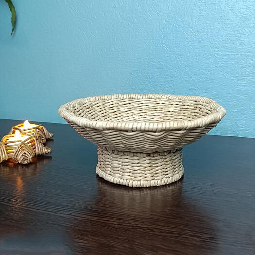 Плетеная фруктовница