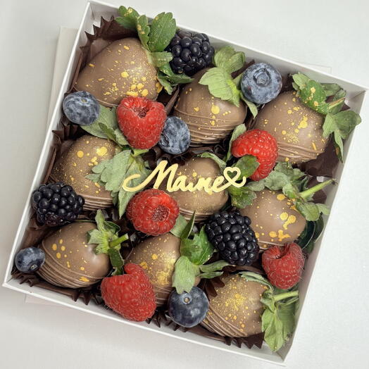 Клубника в шоколаде классика микс 9 ягод для мамы