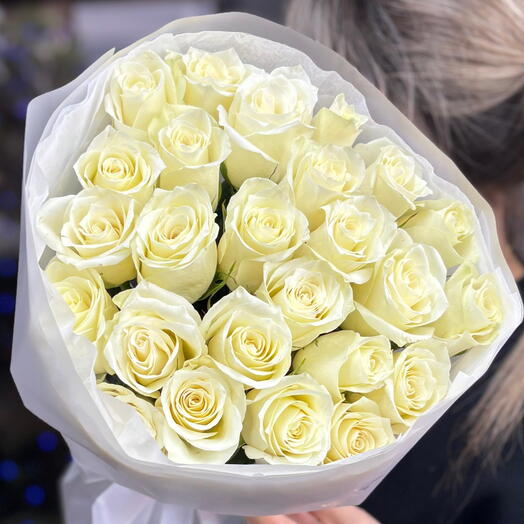 Букет из 25 белых роз "Ангел"