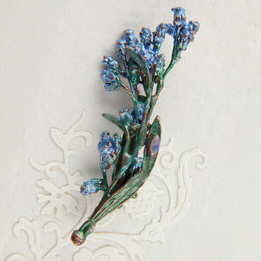 Брошь «Дарите девушкам цветы»