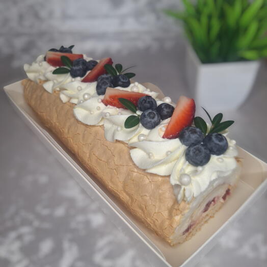Меренговый рулет с начинкой и крем чиз