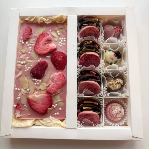 Набор плитка и конфеты «клубника»