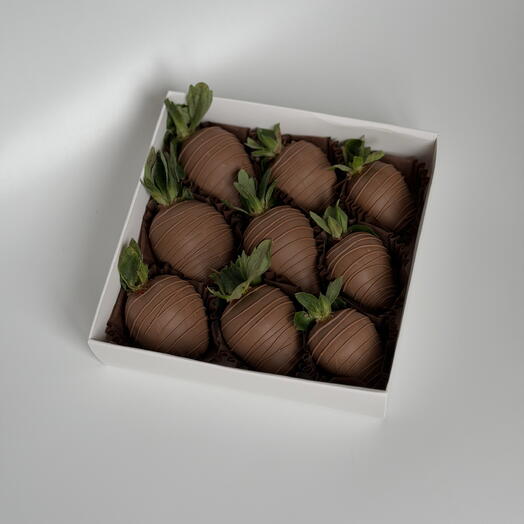 Клубника в шоколаде 9 штук 🍫