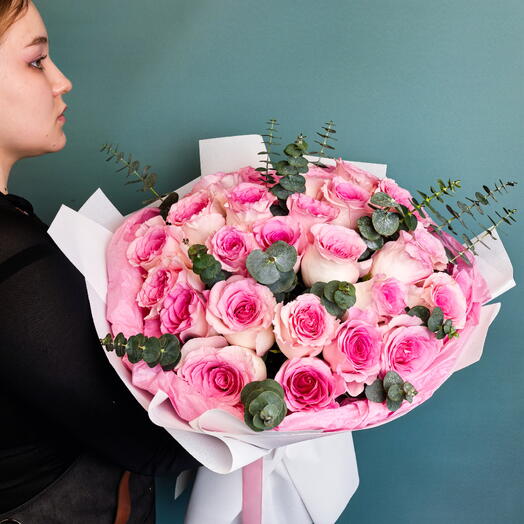 Букет розовые розы 25 штук
