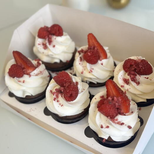 Капкейки 🍓 ягодный декор