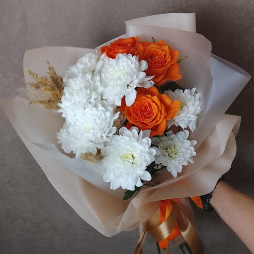 🧡 Хризантемы с розой и пампасной травой