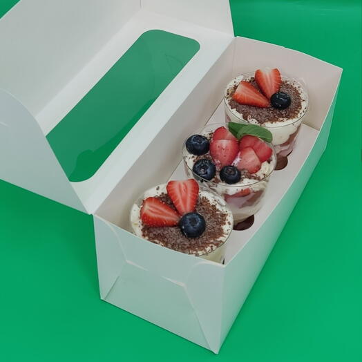 Новинка , ПП десерт . Сочная клубника и крем. Номер 1