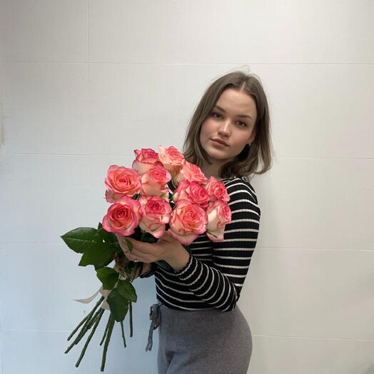 Розовые розы Джамиля