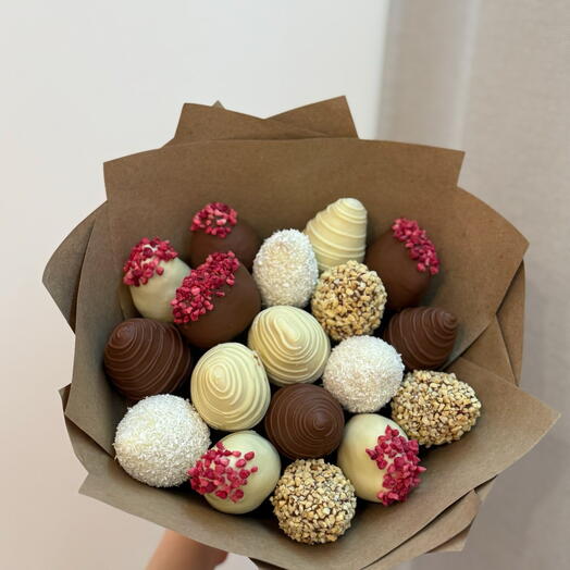 Rustic Chocolate   Berry Truffle Bouquet