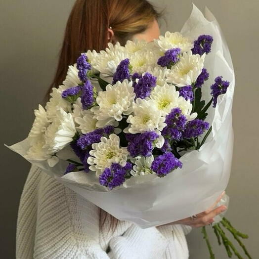 Букет из хризантемы и статицы