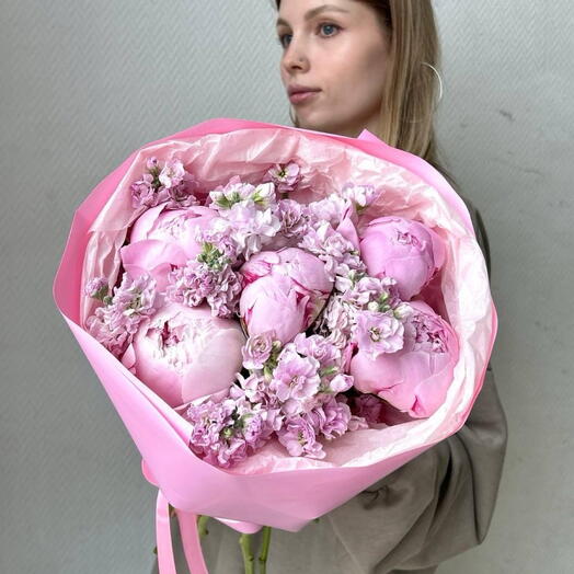 Букет с ароматными пионами маттиолой, пион 5шт, Сара Бернар, арт 55 Flower Perfect
