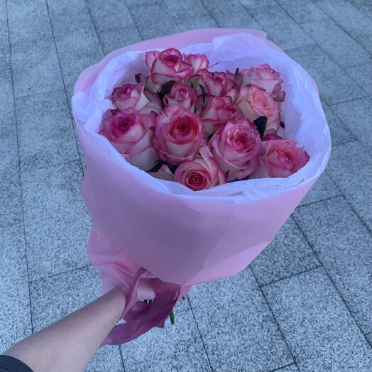 Букет из 15 нежных роз