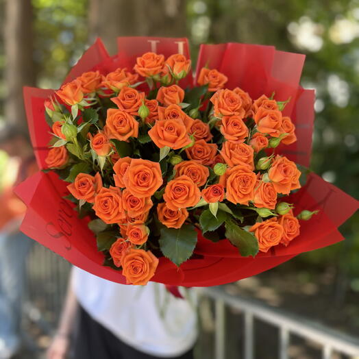 Кустовые розы 9 шт