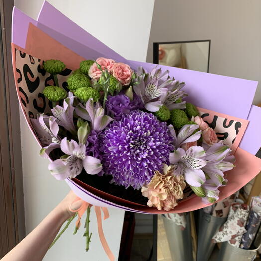 Яркий букет для неё💜